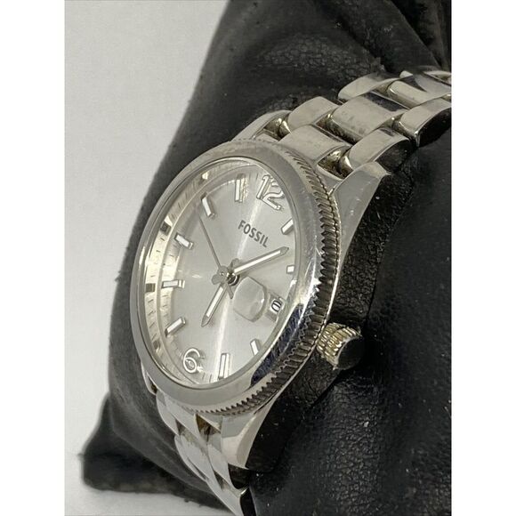 Fossil Small Perfect Boyfriend ES3582 Women's Stainless Steel Analog Watch XR630 - Picture 4 of 12